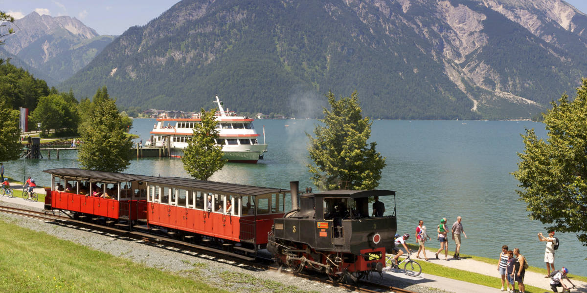 Achenseebahn und Achenseeschiff