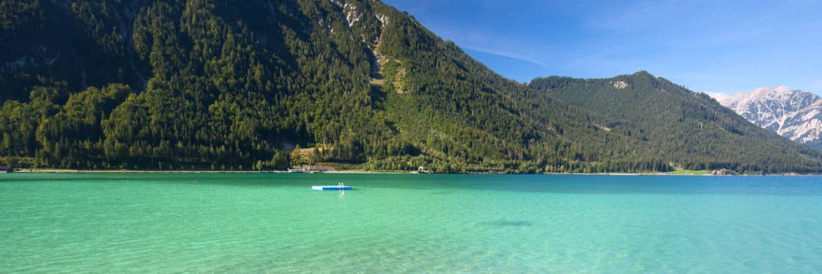 Bild vom Achensee lädt zum Baden ein
